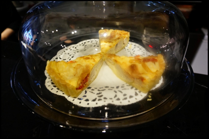 【食記】捷運市政府 No.5 Café ~ 女孩下午茶首選~超美味藍帶鬆餅 ♥
