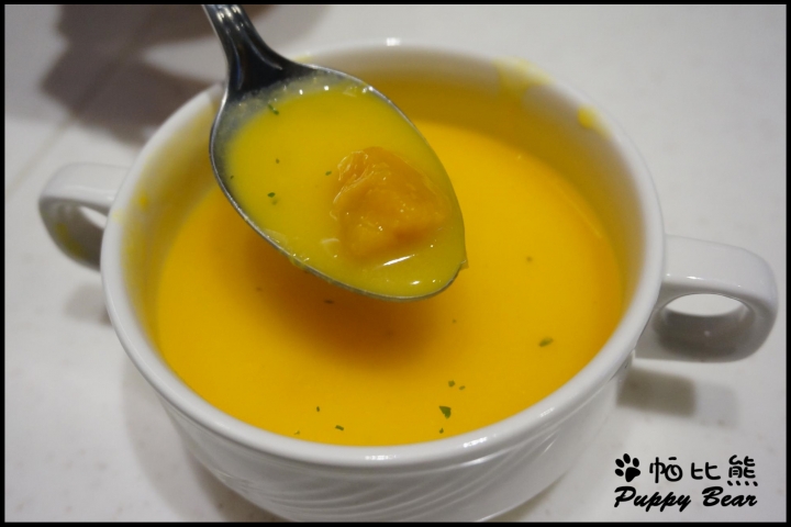 【食記】捷運市政府 No.5 Café ~ 女孩下午茶首選~超美味藍帶鬆餅 ♥