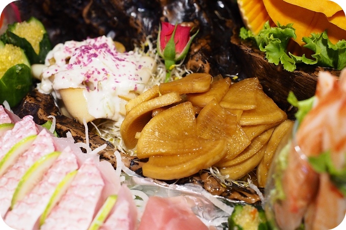 【宜蘭無菜單料理推薦】CP 值爆表,超級大滿足!!!! 鐵皮屋裡的五星創意美味