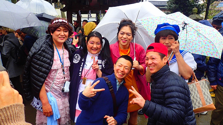 大屌神社(誤) かなまら祭り全日本壓馬路(株)