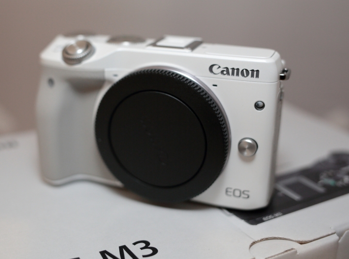 Canon EOS M3 白色超簡易開箱~~