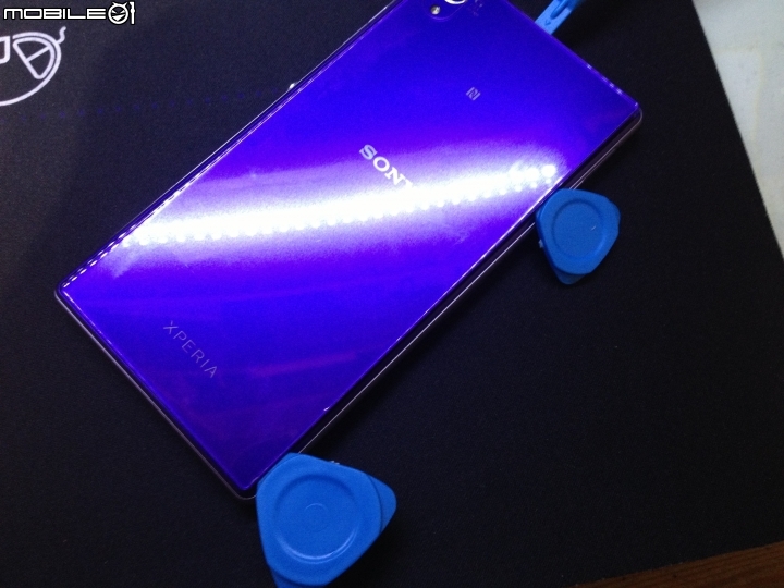 自己DIY更換 SONY Z1 電池 (圖多)