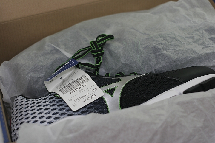 Mizuno wave Rider 18 SW 黑綠 開箱