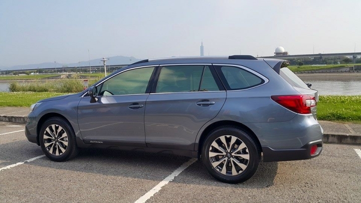 15 SUBARU OUTBACK 2.5i-S 極品灰 開箱(有菜單)(8-22更新)