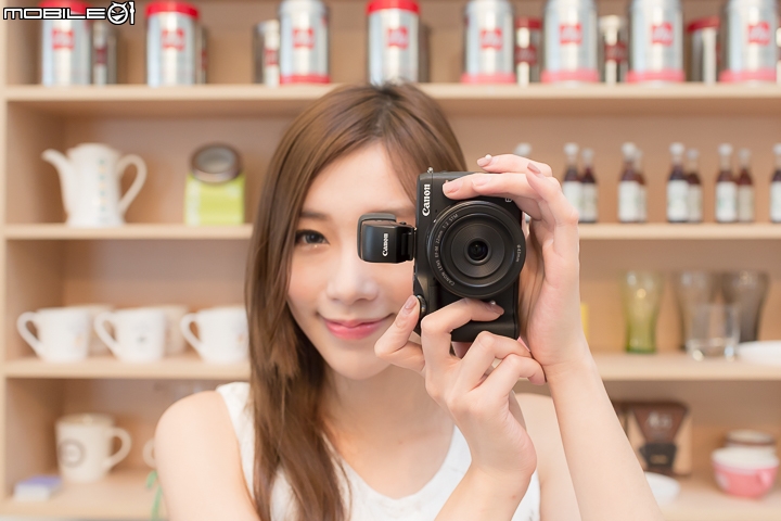 功能全面進化 支援翻轉自拍‧Canon EOS M3