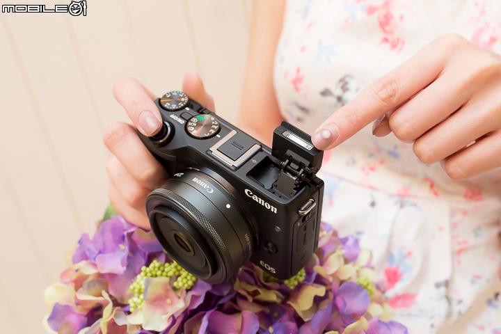 功能全面進化 支援翻轉自拍‧Canon EOS M3