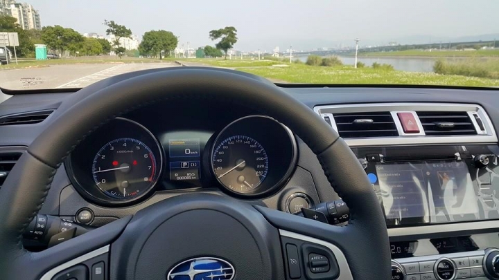 15 SUBARU OUTBACK 2.5i-S 極品灰 開箱(有菜單)(8-22更新)