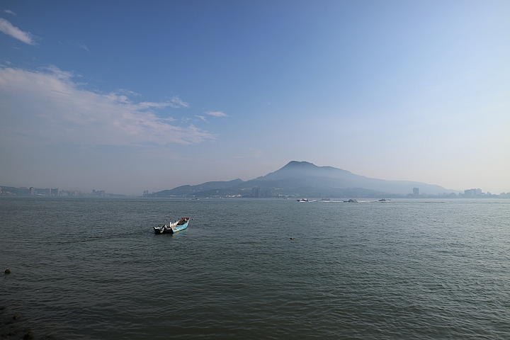 功能全面進化 支援翻轉自拍‧Canon EOS M3