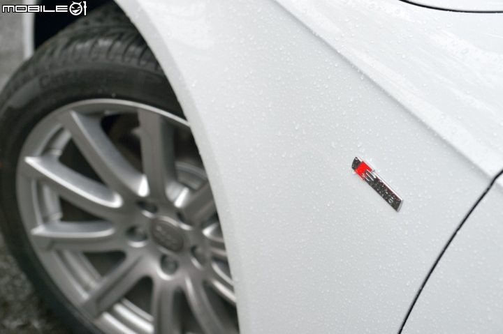 妝點跑格樣貌 Audi A4 35 TFSI S line edition