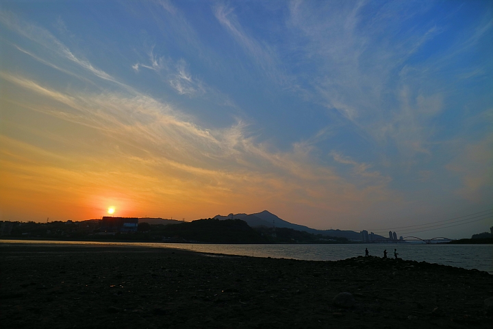 功能全面進化 支援翻轉自拍‧Canon EOS M3