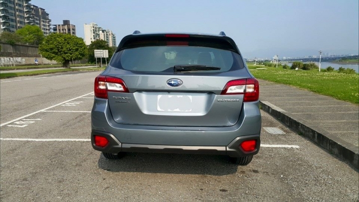 15 SUBARU OUTBACK 2.5i-S 極品灰 開箱(有菜單)(8-22更新)
