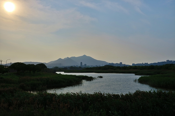 功能全面進化 支援翻轉自拍‧Canon EOS M3