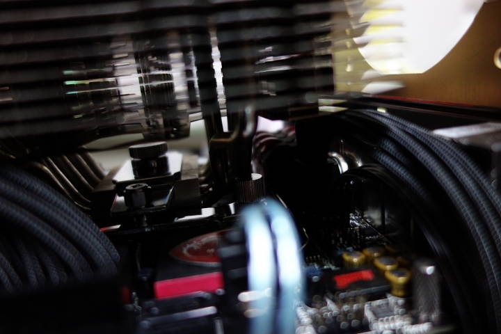 PC-Q33- 4790K + HR-22 裝機分享(含簡單燒機測試)