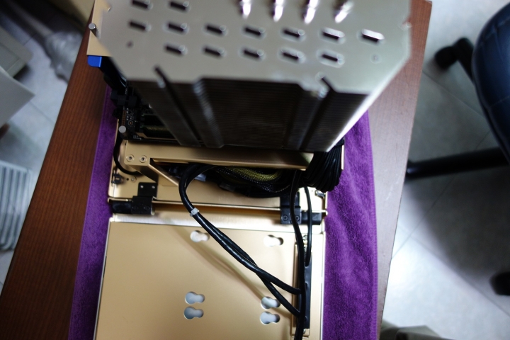 PC-Q33- 4790K + HR-22 裝機分享(含簡單燒機測試)