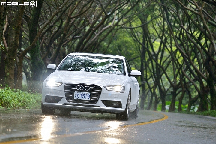 妝點跑格樣貌 Audi A4 35 TFSI S line edition