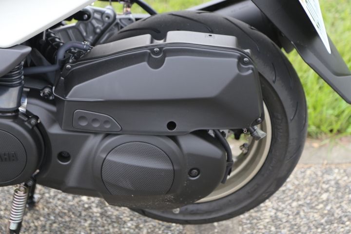 YAMAHA SMAX 155 水冷跑旅 2015 小改款雅緻白分享
