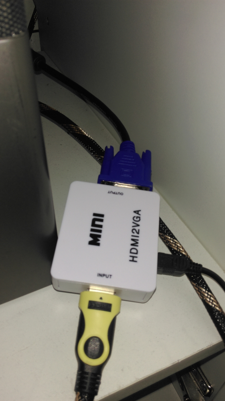 HDMI 轉 VGA 開箱 向水波紋說再見