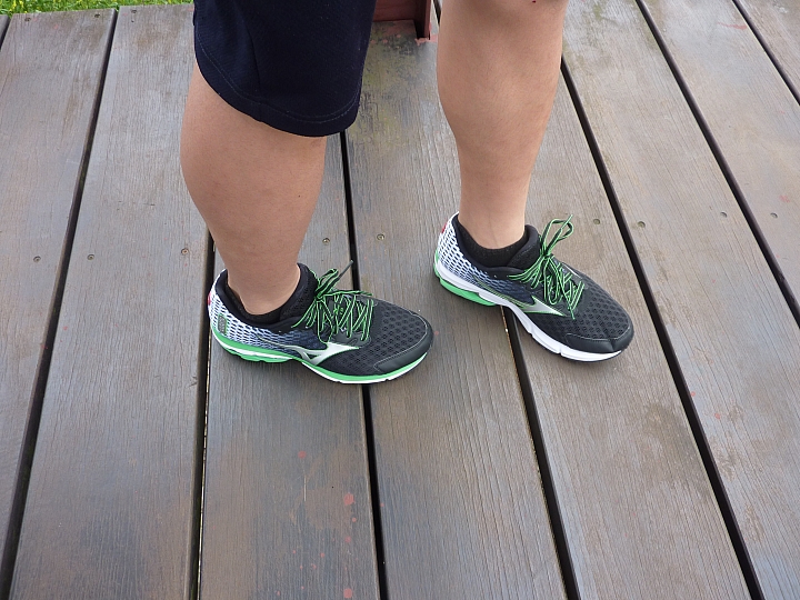 Mizuno wave Rider 18 SW 黑綠 開箱