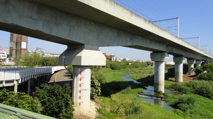 2015-04-03誤入歧途(上集)之大肚山意外發現「大楊油庫」與20多年曾走過的捷徑