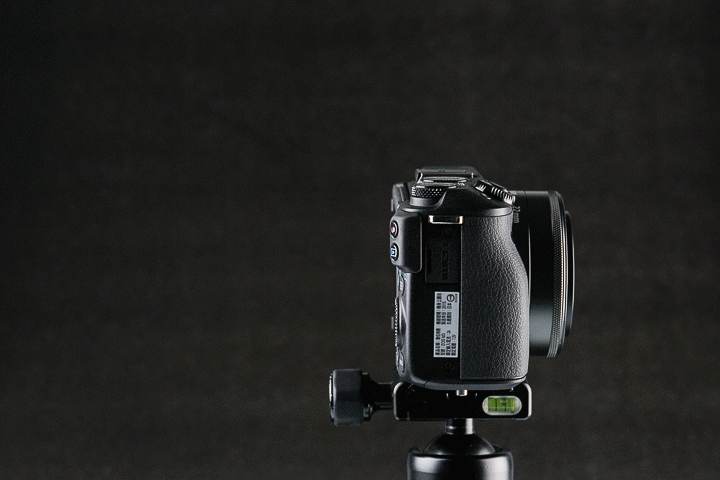 功能全面進化 支援翻轉自拍‧Canon EOS M3