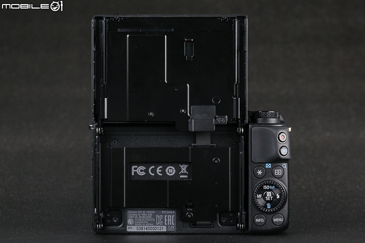 功能全面進化 支援翻轉自拍‧Canon EOS M3