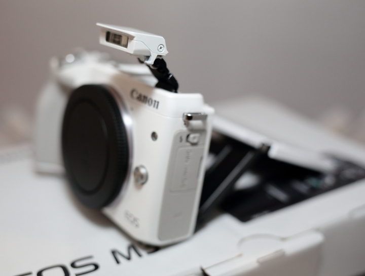 Canon EOS M3 白色超簡易開箱~~