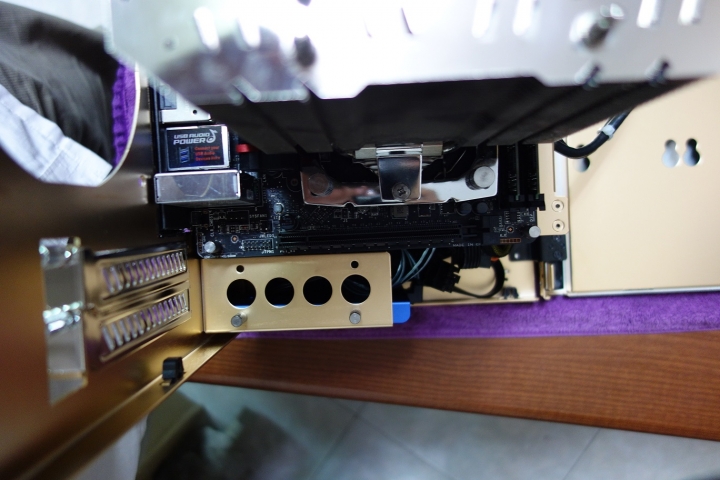 PC-Q33- 4790K + HR-22 裝機分享(含簡單燒機測試)