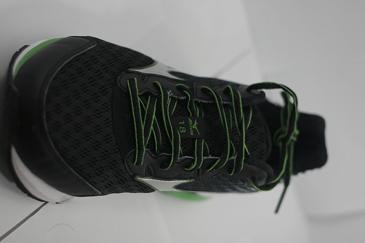 Mizuno wave Rider 18 SW 黑綠 開箱