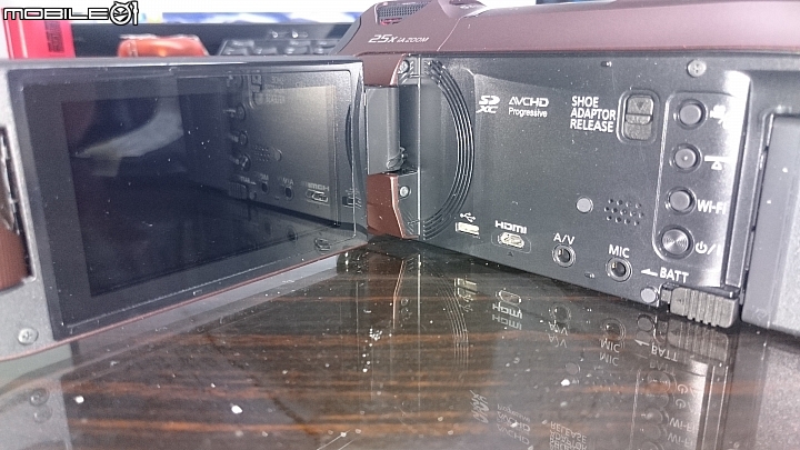 飄洋過海之簡單小開箱 Panasonic WX970M
