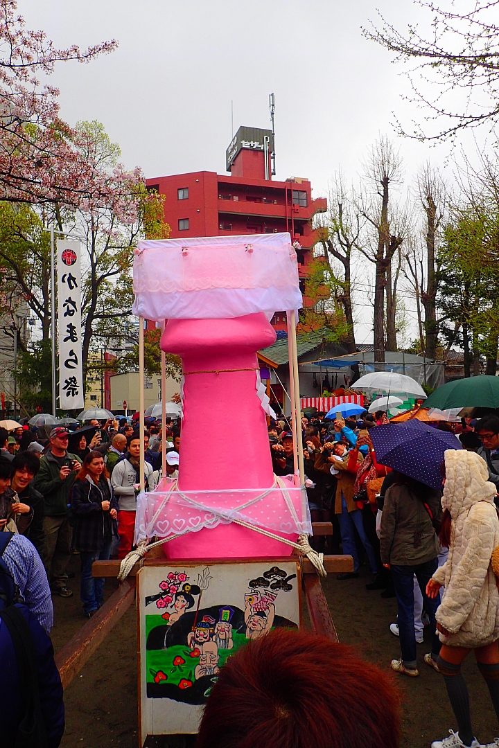 大屌神社(誤) かなまら祭り全日本壓馬路(株)