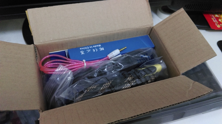 HDMI 轉 VGA 開箱 向水波紋說再見