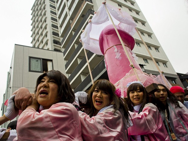 大屌神社(誤) かなまら祭り全日本壓馬路(株)