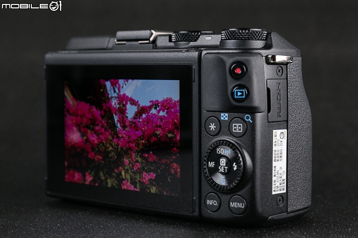 功能全面進化 支援翻轉自拍‧Canon EOS M3