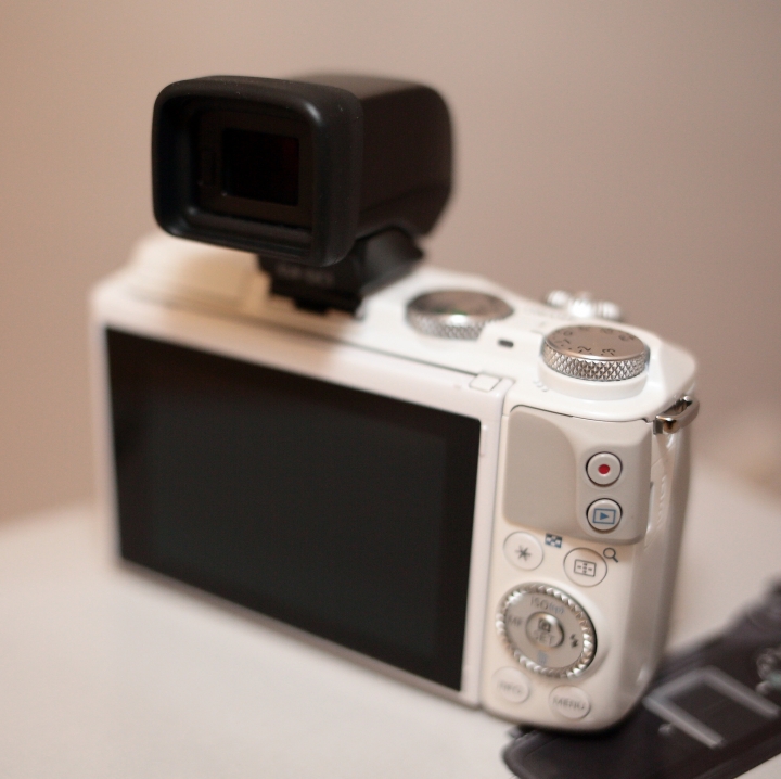 Canon EOS M3 白色超簡易開箱~~