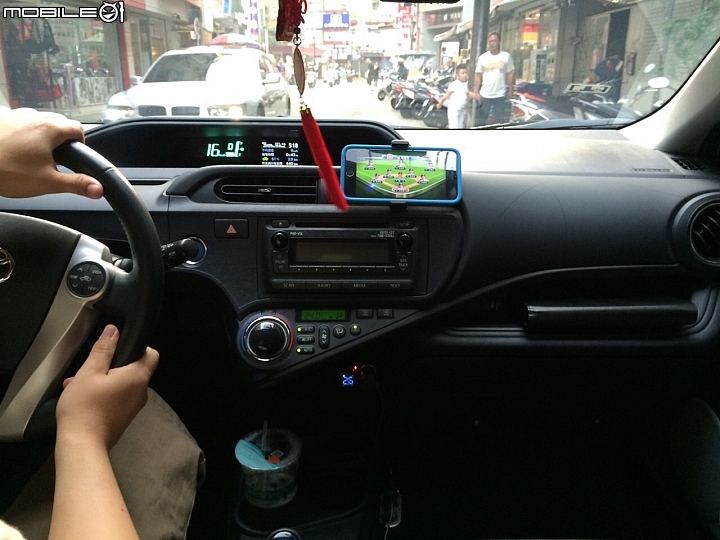 iPhone6 Plus 車架的新選擇 - Kenu Airframe+ 開箱體驗