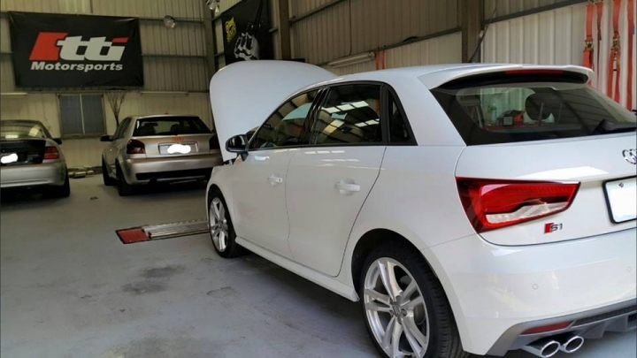 AUDI S1 小改裝