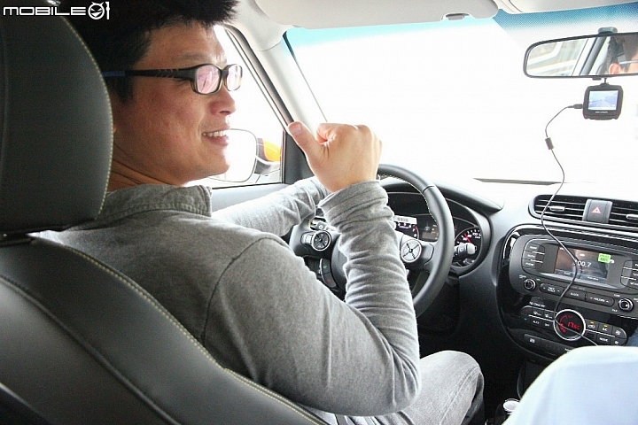 KIA潮勢力-試駕體驗活動【跨界潮休旅Soul】試駕心得,潮到連小瓢蟲都來朝聖啦XD