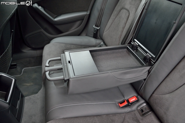 妝點跑格樣貌 Audi A4 35 TFSI S line edition
