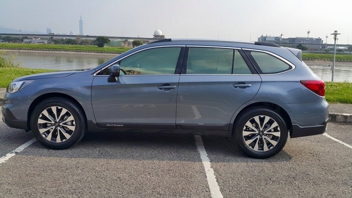 15 SUBARU OUTBACK 2.5i-S 極品灰 開箱(有菜單)(8-22更新)