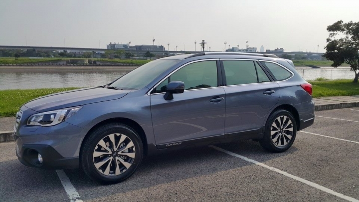 15 SUBARU OUTBACK 2.5i-S 極品灰 開箱(有菜單)(8-22更新)