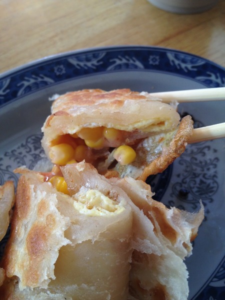 阿婆蛋餅-香酥脆卡滋卡滋餅皮,營養均衡的加菜蛋餅