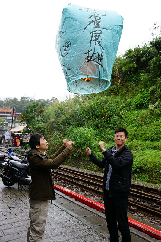 平溪--下大雨放天燈
