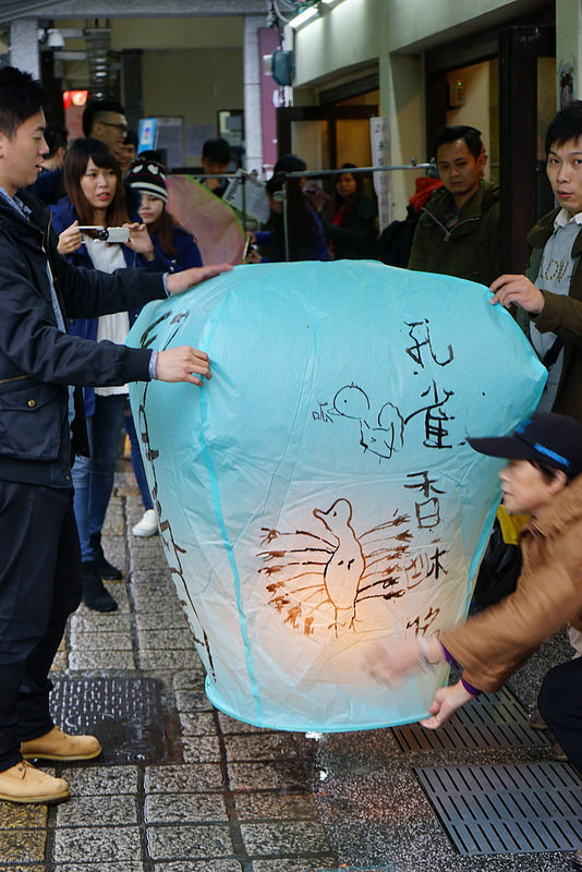 平溪--下大雨放天燈