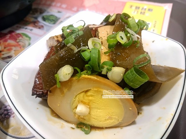 功夫老爹好麵集 - 南北各地知名的麵食來這裡一次嘗遍,湯濃好喝,蛤蠣好大顆@忠孝Sogo美食街 捷運忠孝復興站【愛評口碑券08】