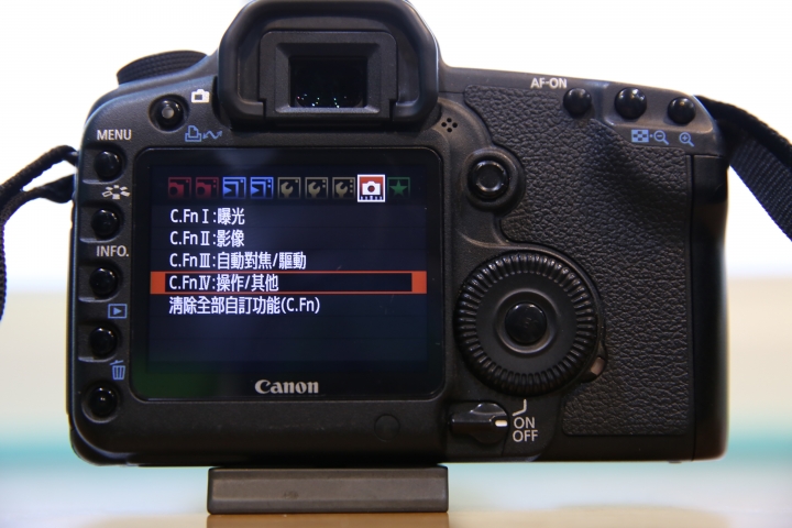 『簡單開箱EG-D對焦屏』5D2和6D都適用