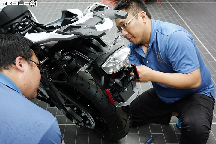 混血多功能車抵台!BMW S1000XR 全台最速開箱!