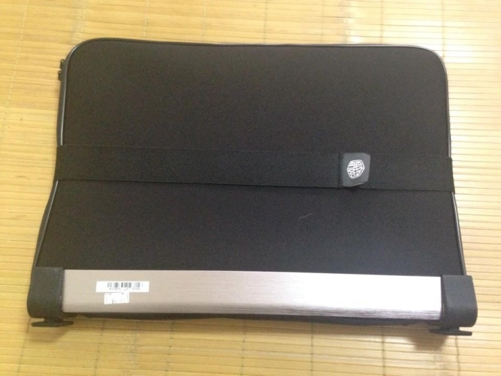 【開箱】Cooler Master Notepal U3 PLUS 散熱墊 不專業開箱~~