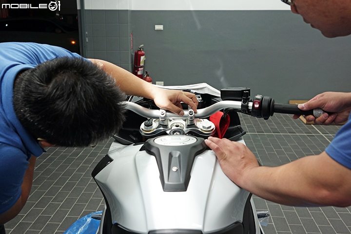 混血多功能車抵台!BMW S1000XR 全台最速開箱!