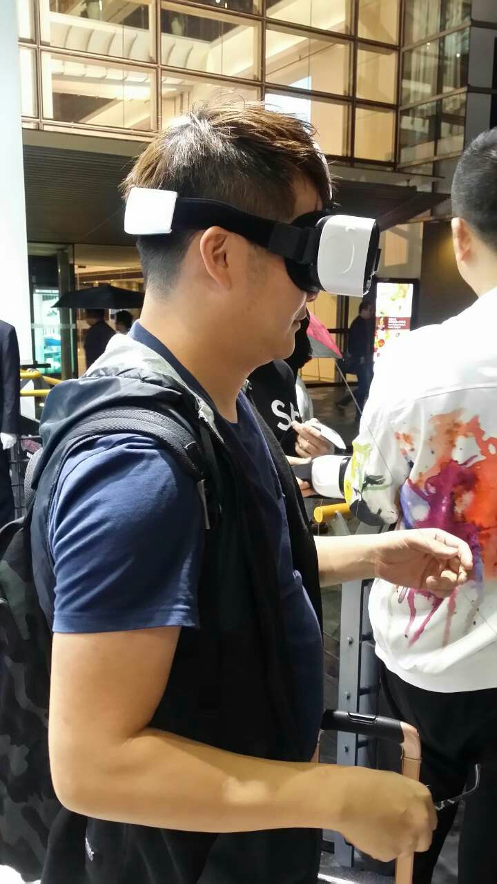 昨天體驗了 S6 Edge 的復仇者聯盟的 VR 效果,非常驚人!
