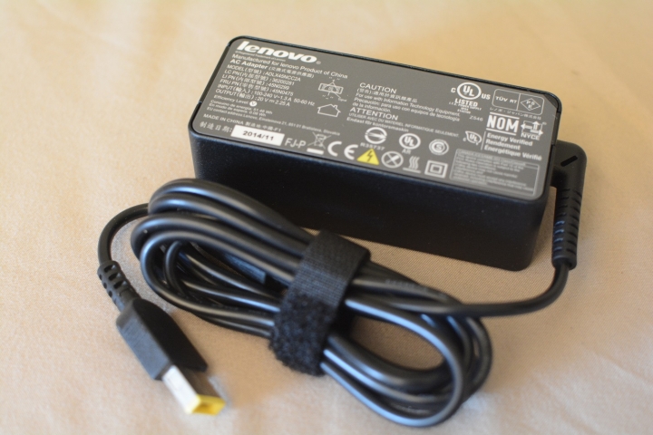 【開箱】Lenovo Lavie Z 360(HZ750) 開箱